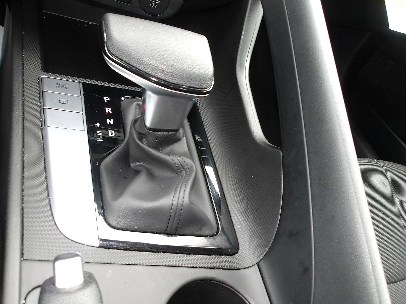 Certified 2025 Hyundai Elantra SE image 21