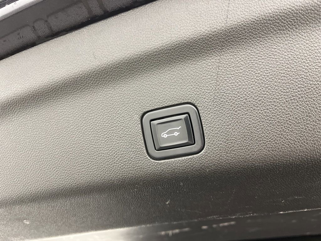 Used 2023 Chevrolet Tahoe Z71 image 13