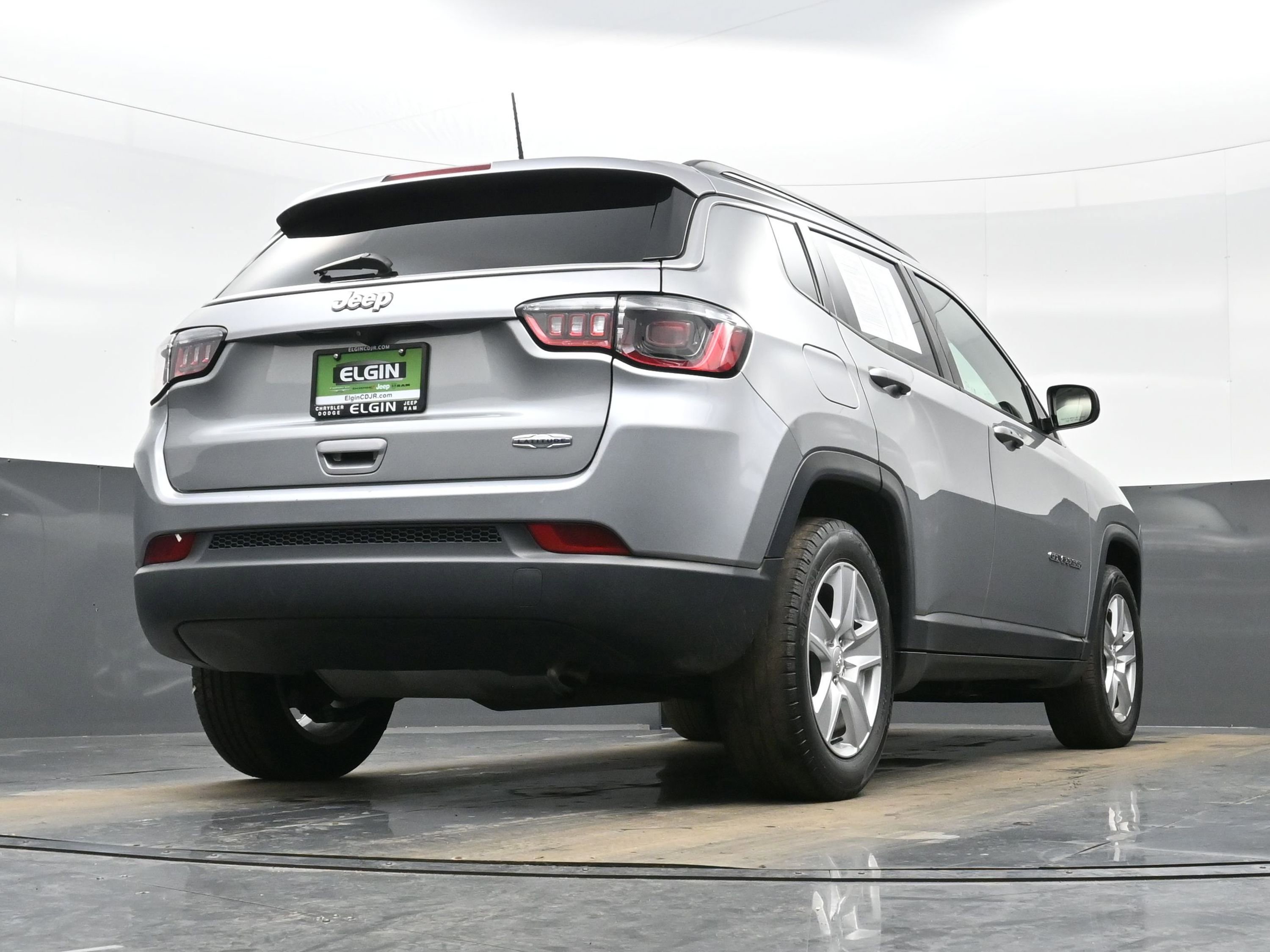 Used 2022 Jeep Compass Latitude w/ Convenience Group image 30