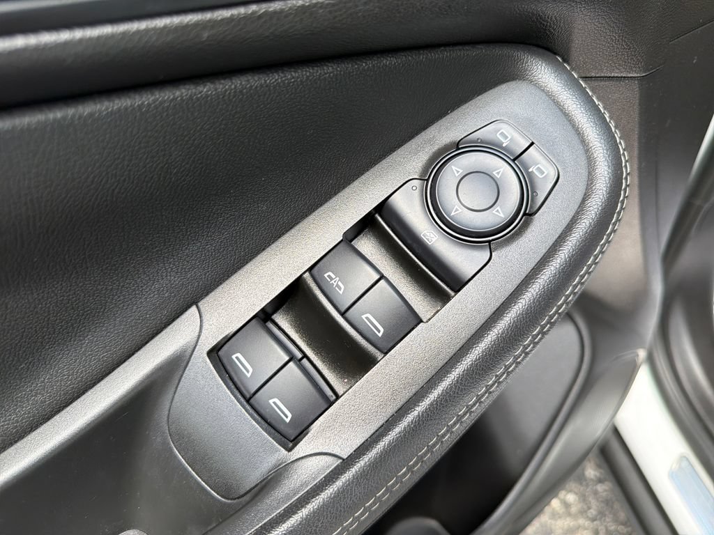 Used 2020 Buick Encore GX Preferred AWD/4WD image 14