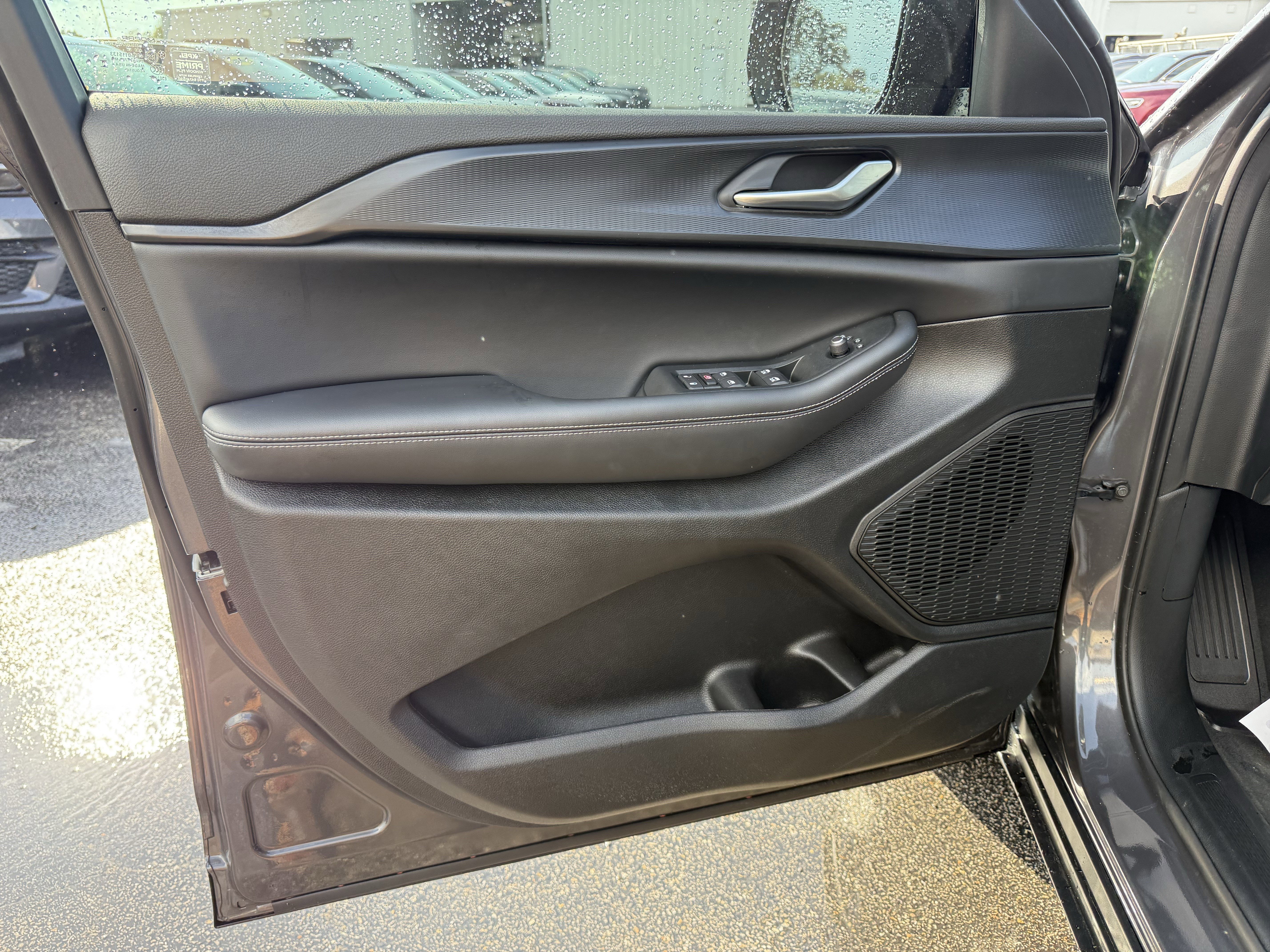 New 2025 Jeep Grand Cherokee L Altitude image 11