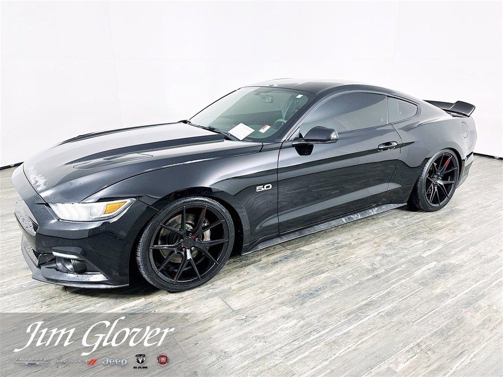 Used 2015 Ford Mustang GT Premium image 4