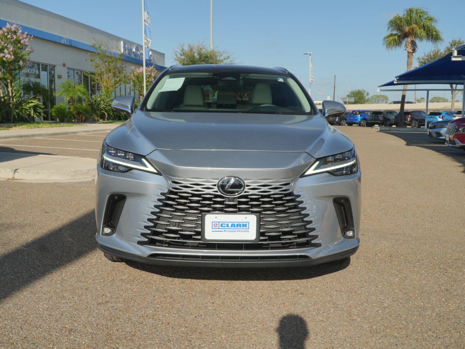 Used 2025 Lexus RX 350 w/ Convenience Package AWD/4WD image 3