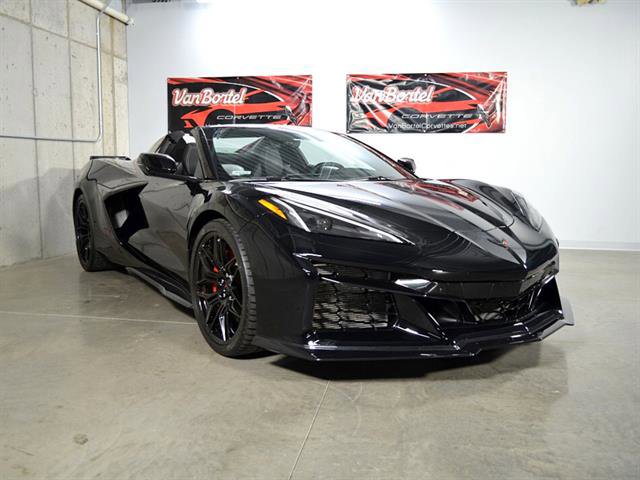 Used 2023 Chevrolet Corvette Z06 w/ Battery Protection Package image 2