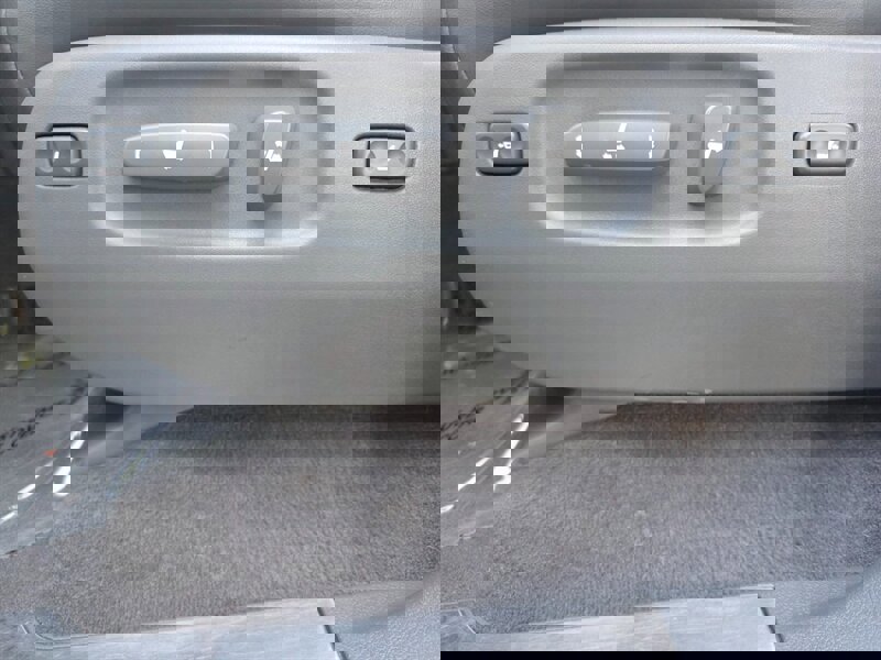 Used 2009 Lexus LX 570 4WD image 43