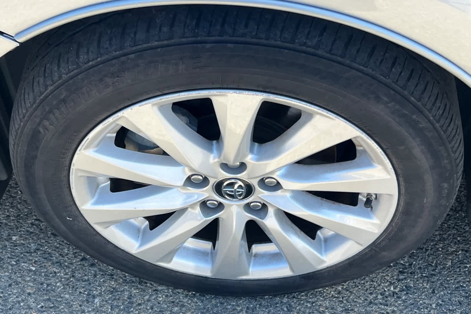 Used 2019 Toyota Camry LE FWD image 10