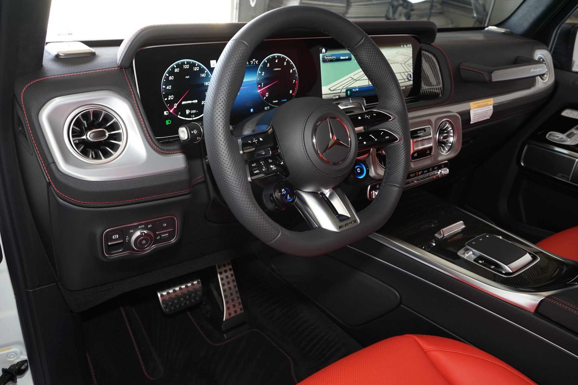 Used 2025 Mercedes-Benz G 63 AMG 4MATIC image 9