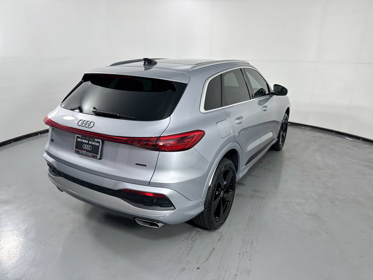 Used 2025 Audi Q5 Premium Plus w/ Premium Plus AWD/4WD image 7
