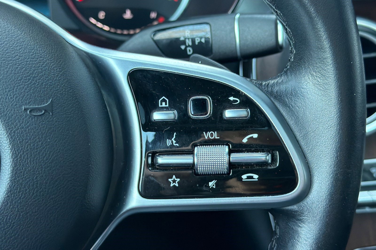 Used 2021 Mercedes-Benz GLC 300 300 image 31