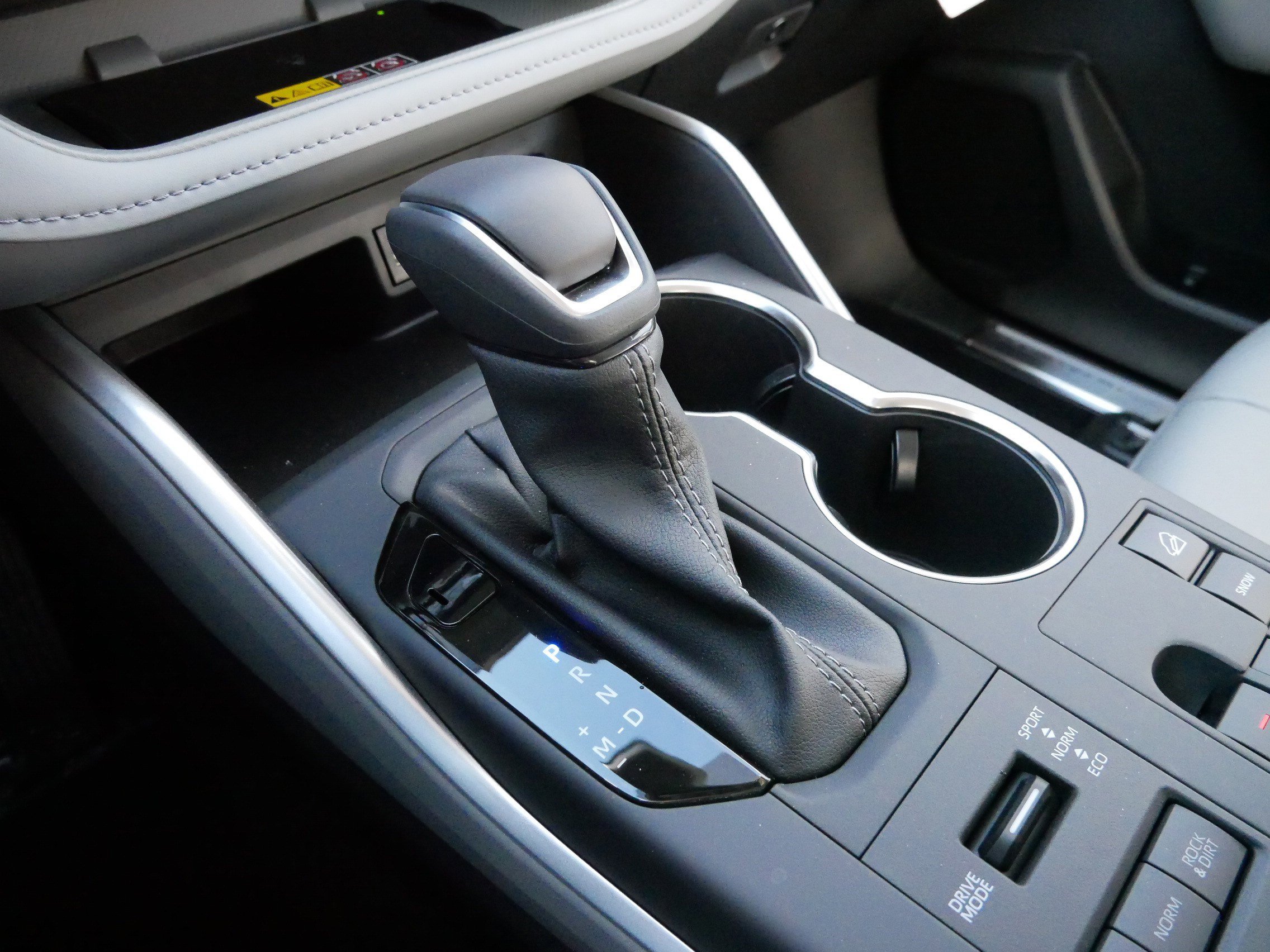 Certified 2026 Toyota Highlander XLE image 24