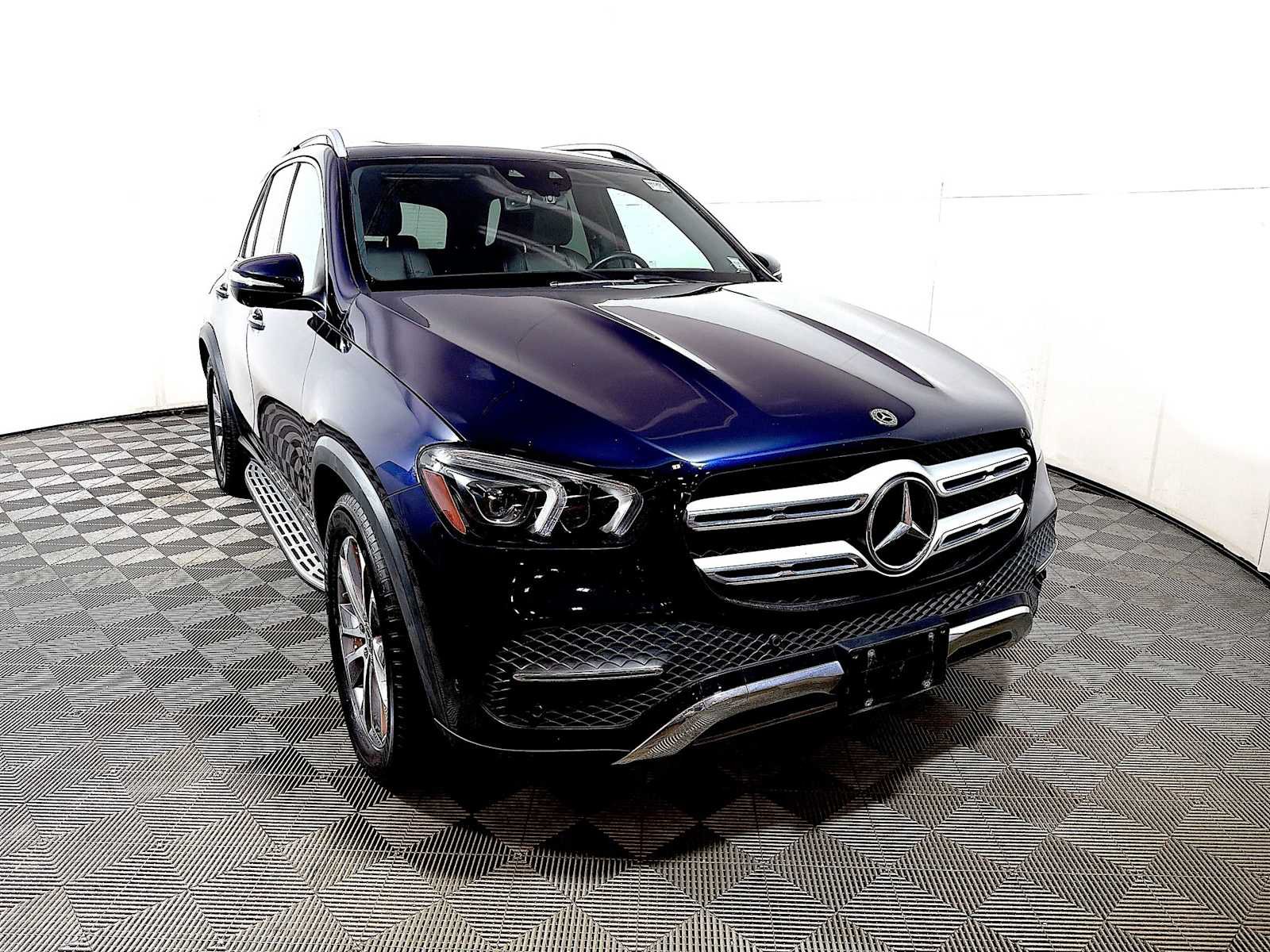 Used 2022 Mercedes-Benz GLE 450 4MATIC image 2