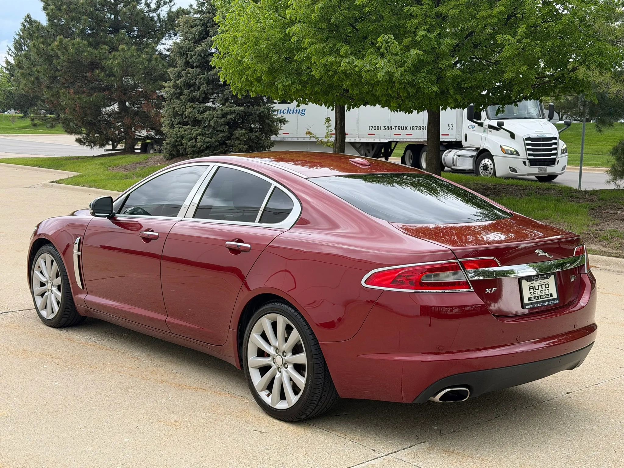 Used 2011 Jaguar XF Premium RWD image 7