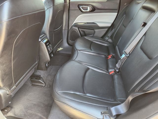 Used 2025 Jeep Compass Limited image 30