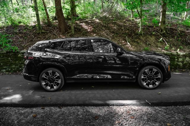 Used 2023 BMW XM AWD/4WD image 10