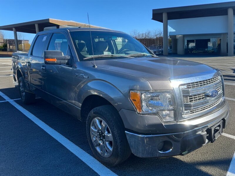 Used 2014 Ford F150 XLT w/ XLT Chrome Package RWD image 7