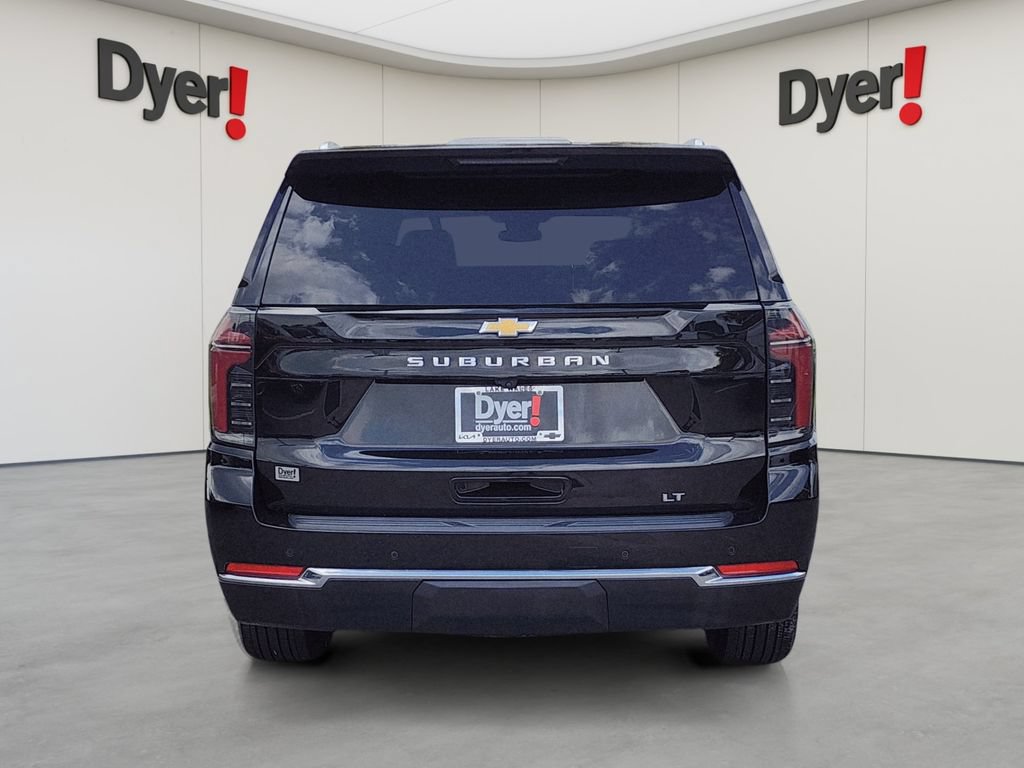 Used 2025 Chevrolet Suburban LT RWD image 4