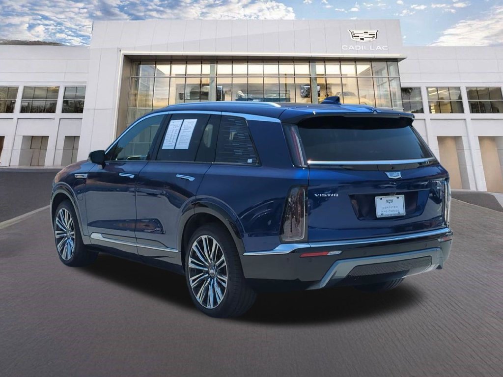Certified 2026 Cadillac Vistiq Premium Luxury AWD/4WD image 7