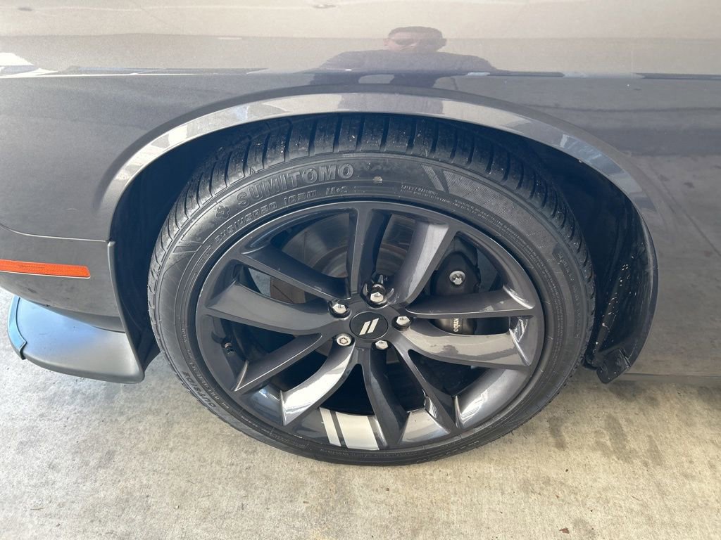 Used 2019 Dodge Challenger R/T w/ Performance Handling Group image 14