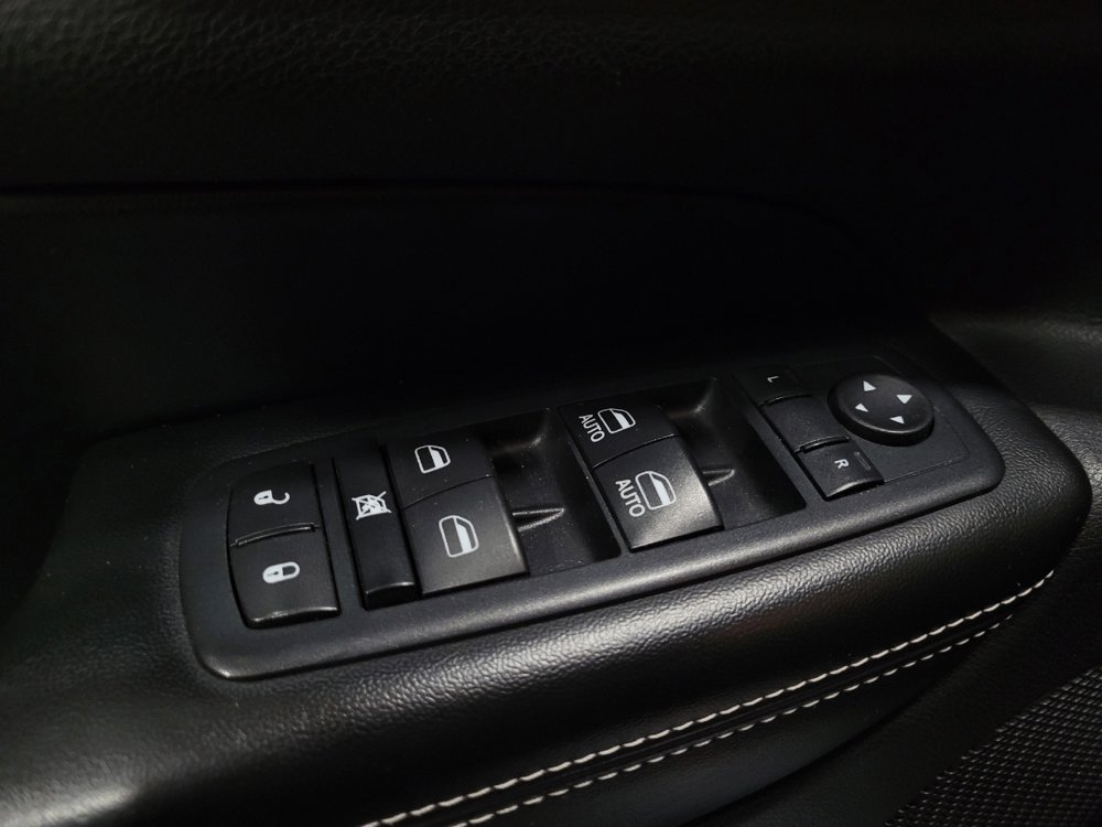 Used 2017 Jeep Grand Cherokee Limited AWD/4WD image 27
