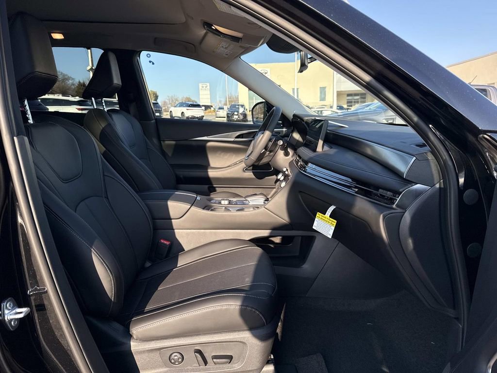 New 2026 INFINITI QX60 Luxe image 20