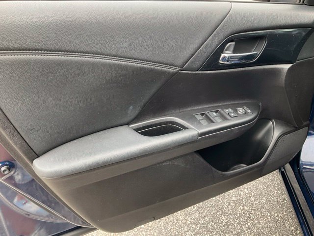 Used 2015 Honda Accord Sport image 7