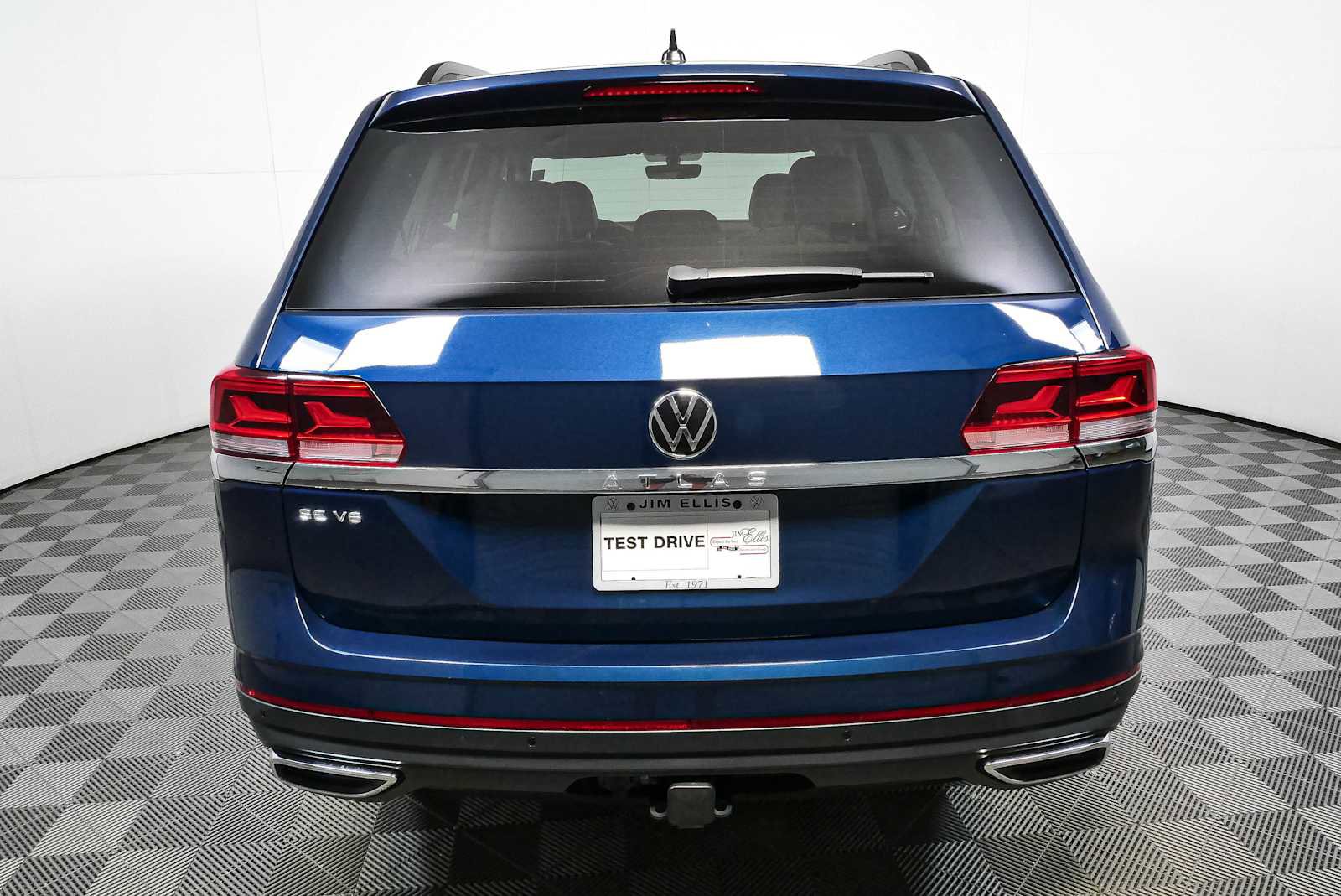 Used 2023 Volkswagen Atlas SE w/ Black Wheel Package FWD image 32