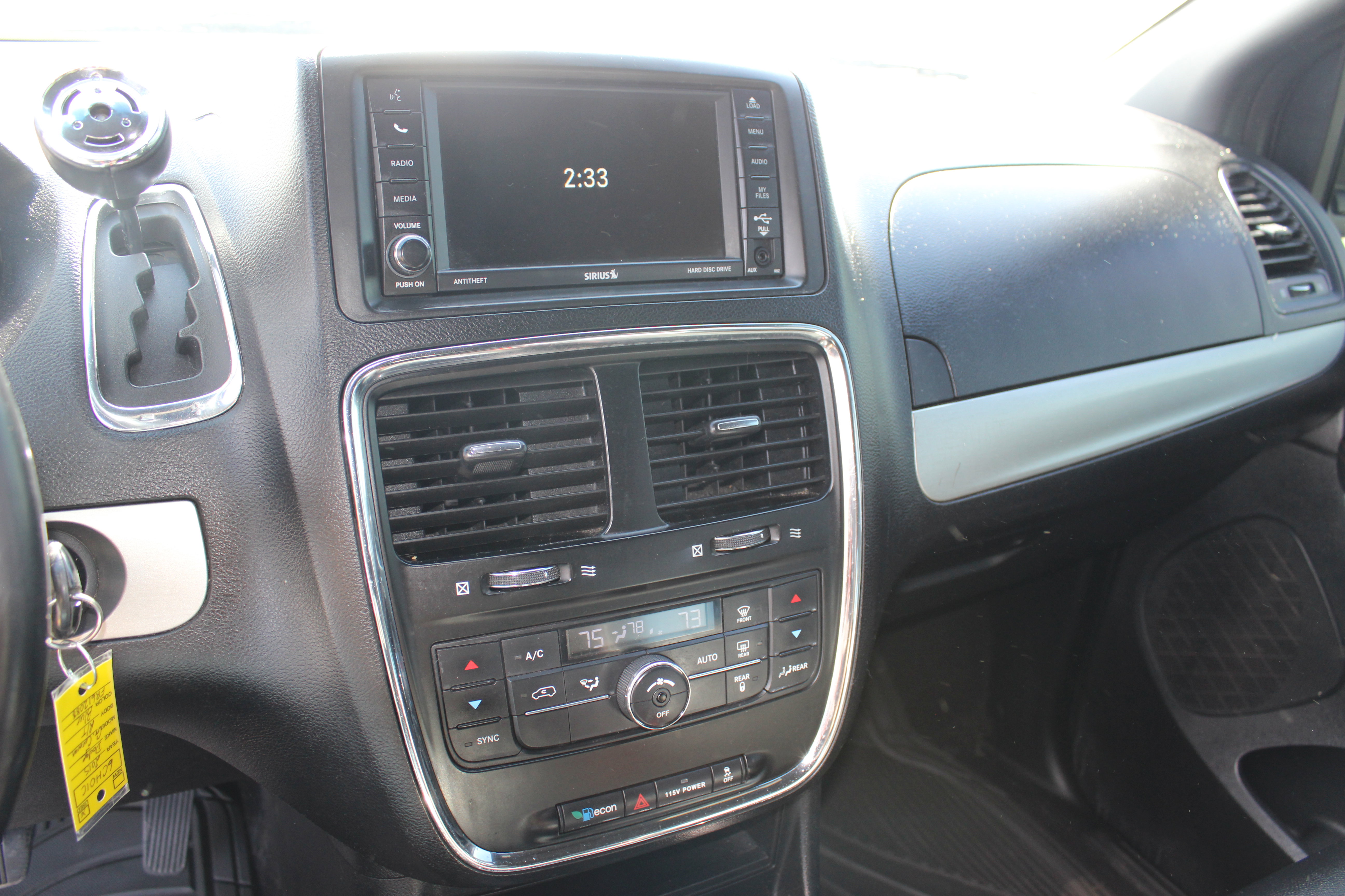 Used 2015 Dodge Grand Caravan R/T FWD image 8