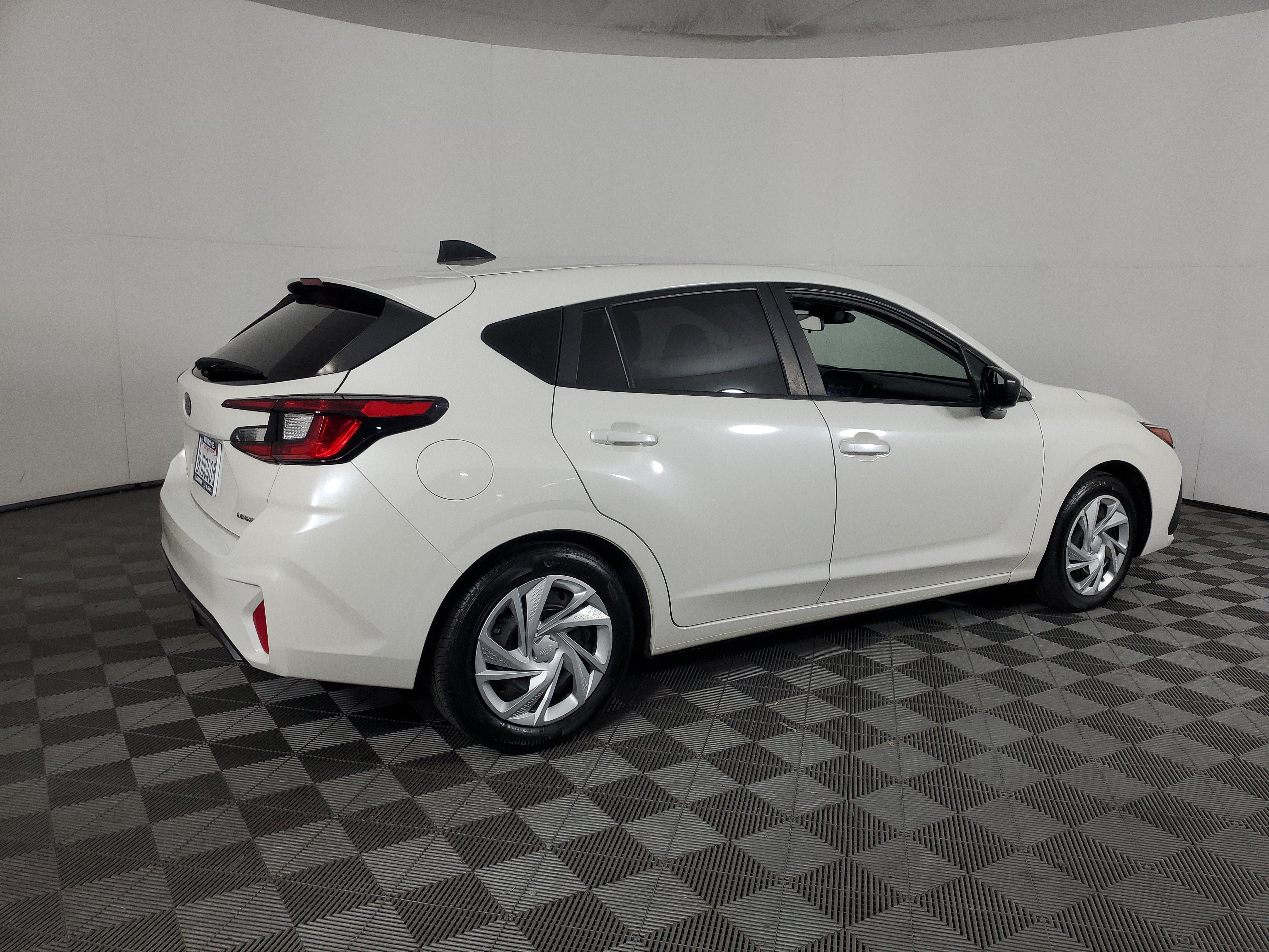 Used 2024 Subaru Impreza 2.0i AWD/4WD image 4
