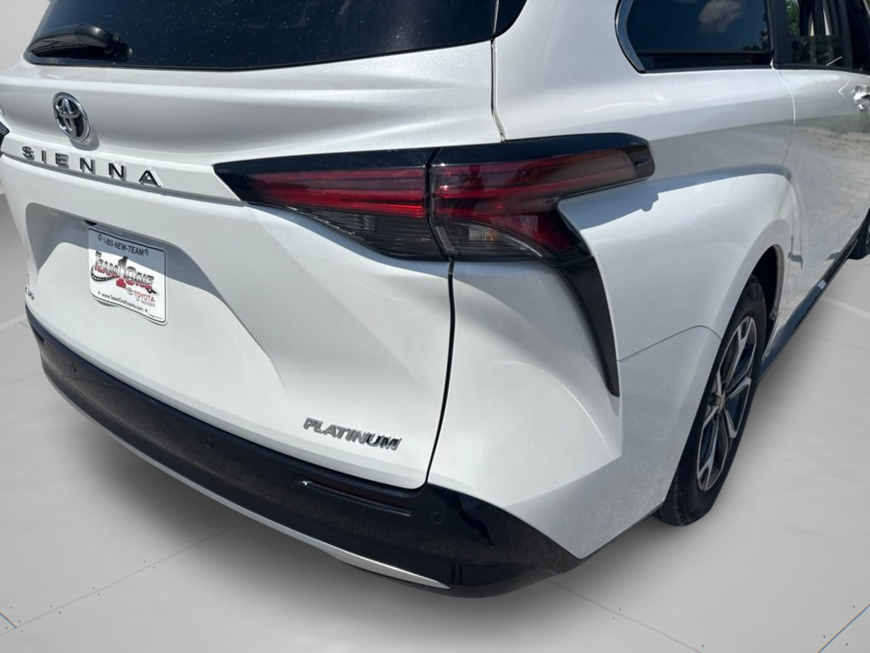 Certified 2026 Toyota Sienna Platinum AWD/4WD image 33