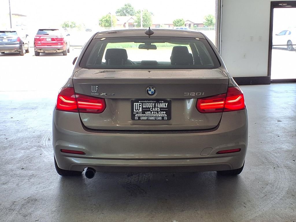 Used 2016 BMW 320i xDrive Sedan AWD/4WD image 20