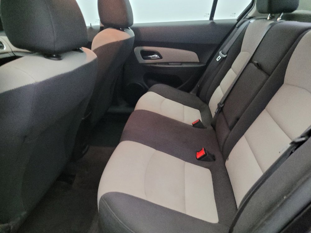 Used 2014 Chevrolet Cruze LS image 18