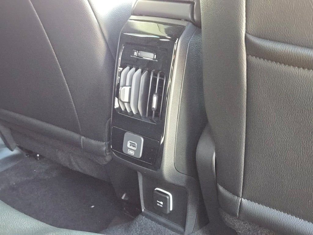 New 2026 Jeep Compass Latitude image 11