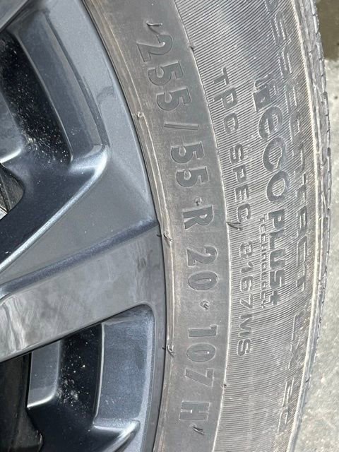 Used 2023 Chevrolet Traverse RS image 44