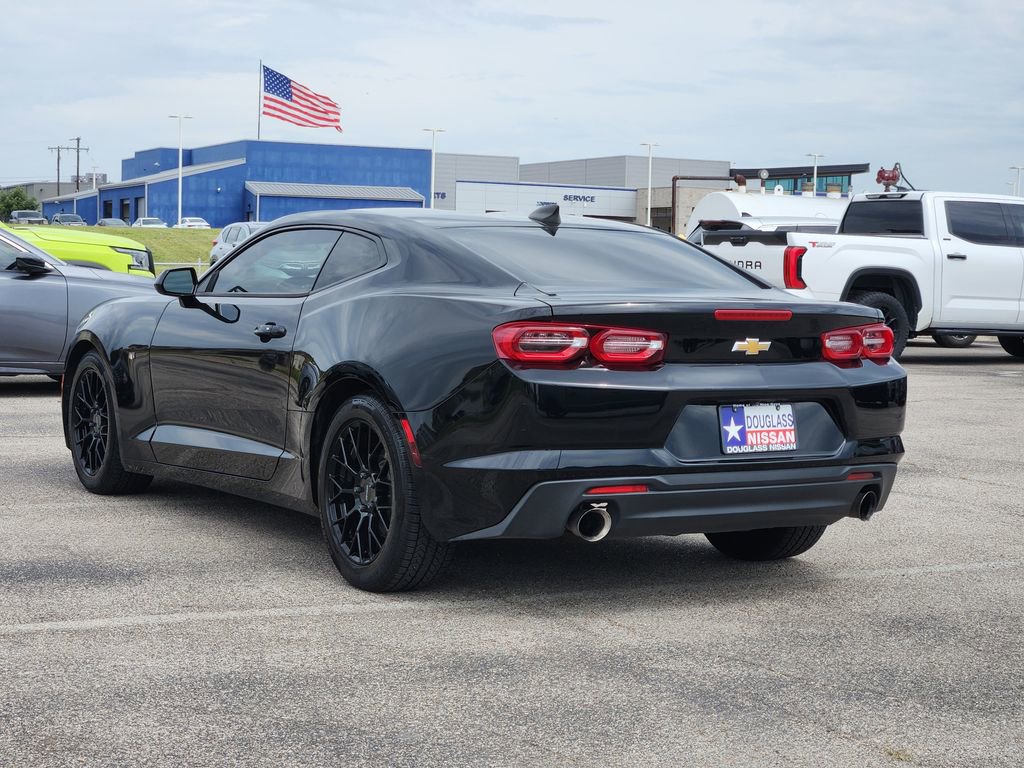 Used 2020 Chevrolet Camaro LS RWD image 4