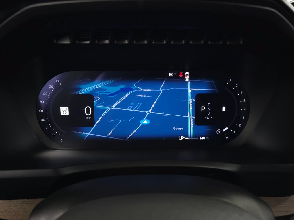 Certified 2025 Volvo XC90 B5 Plus AWD/4WD image 22