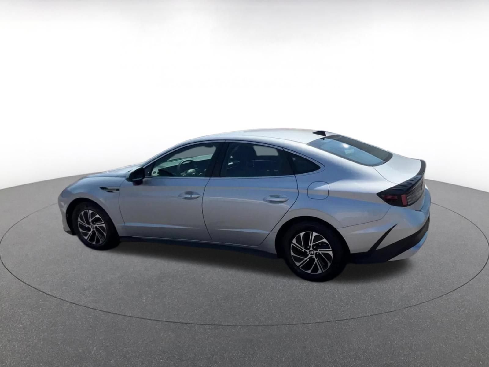 Used 2026 Hyundai Sonata Blue FWD image 11