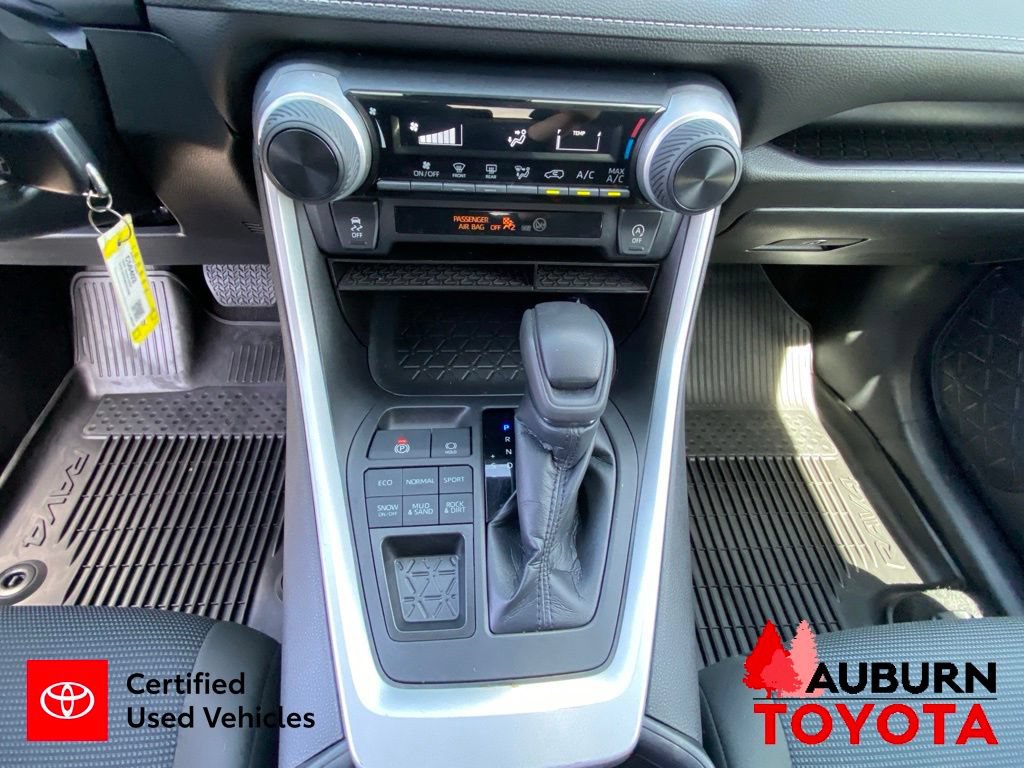 Certified 2022 Toyota RAV4 LE AWD/4WD image 38