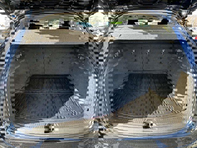 Used 2023 Buick Envision Essence image 14