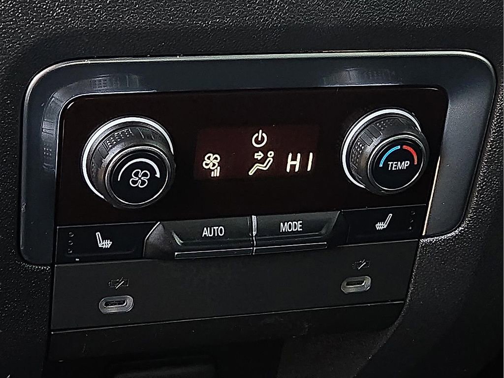 Used 2021 Chevrolet Tahoe Z71 w/ Z71 Signature Package image 11