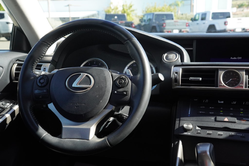 Used 2015 Lexus IS 250 RWD image 40