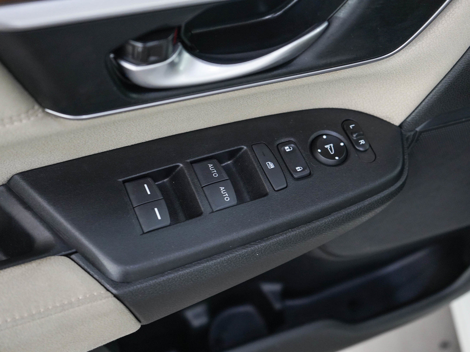 Used 2021 Honda CR-V EX image 19