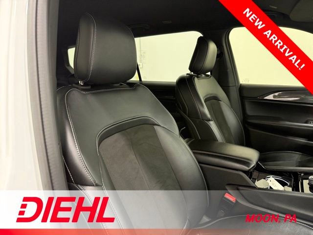 Used 2022 Jeep Grand Cherokee L Laredo image 15