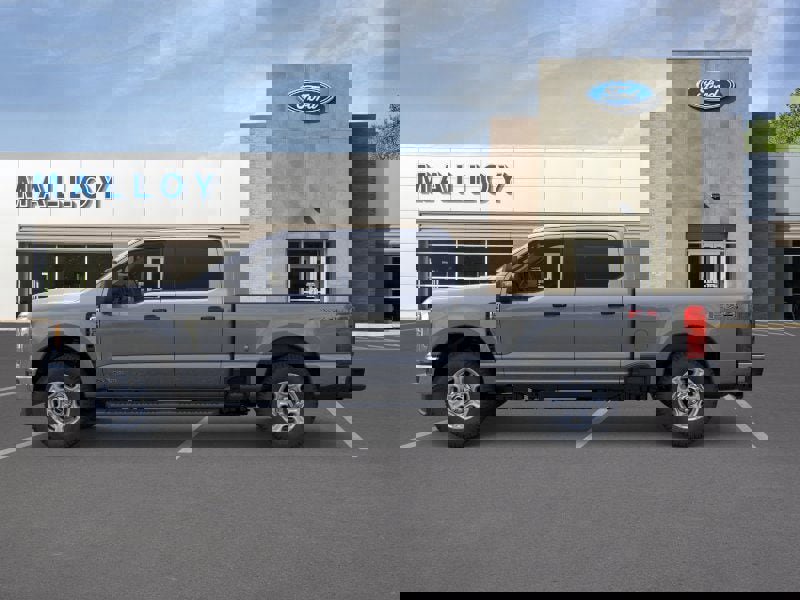 New 2026 Ford F250 XLT w/ FX4 Off-Road Package image 3