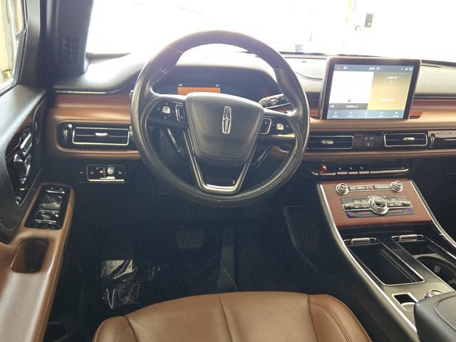 Used 2022 Lincoln Aviator Reserve AWD/4WD image 17