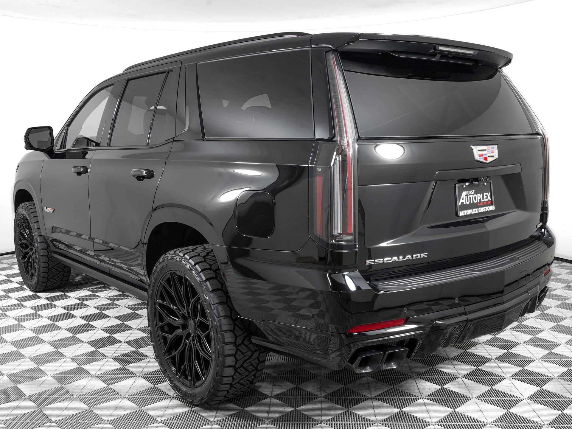 Used 2026 Cadillac Escalade V AWD/4WD image 7