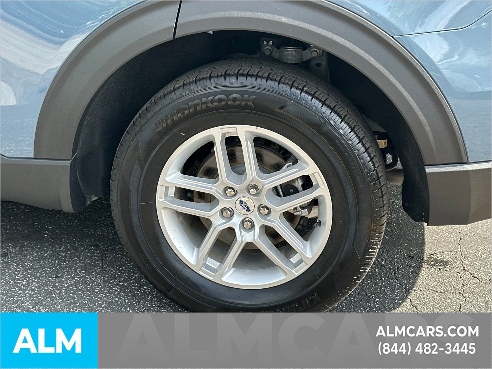 Used 2025 Ford Explorer Active AWD/4WD image 23