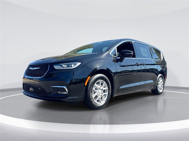 New 2026 Chrysler Pacifica Select image 1