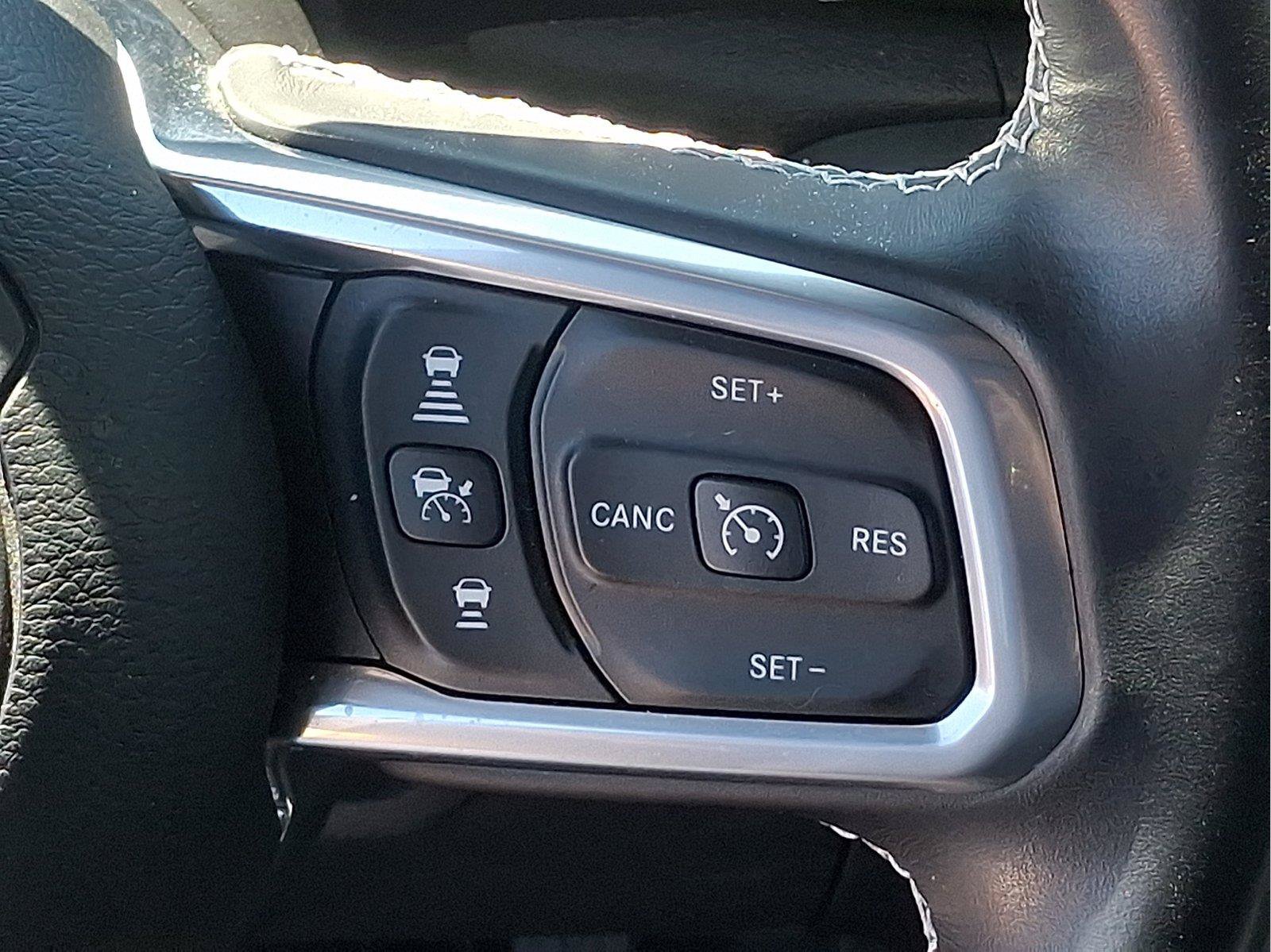 Used 2021 Jeep Wrangler Unlimited Sahara w/ LED Lighting Group AWD/4WD image 19