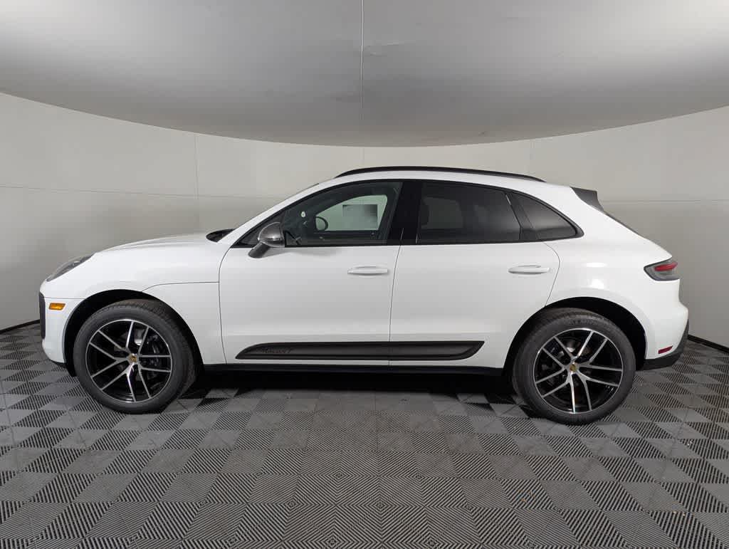 Used 2026 Porsche Macan Turbo AWD/4WD image 2