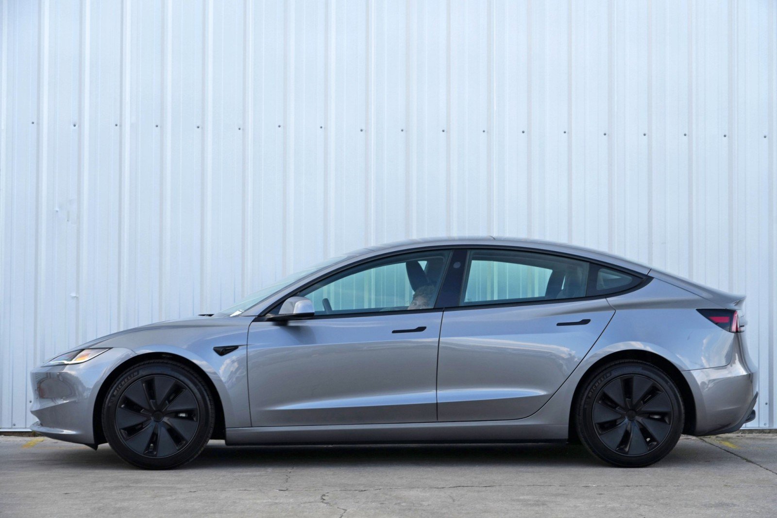 Used 2025 Tesla Model 3 Long Range image 9